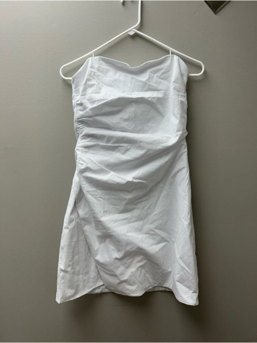 Abercrombie & Fitch Women’s White Strapless Ruched Mini Dress